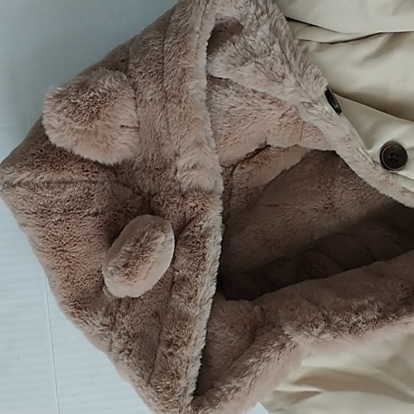 B Boys 9mo Faux Fur Lined Jacket with Bear Hood. 9M - Picture 2 of 10